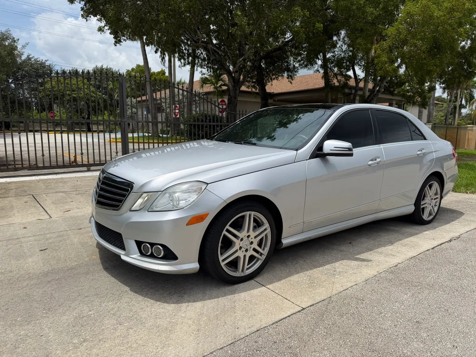 Used 2010 Mercedes-Benz E 550 Sedan w/ Premium 1 Pkg