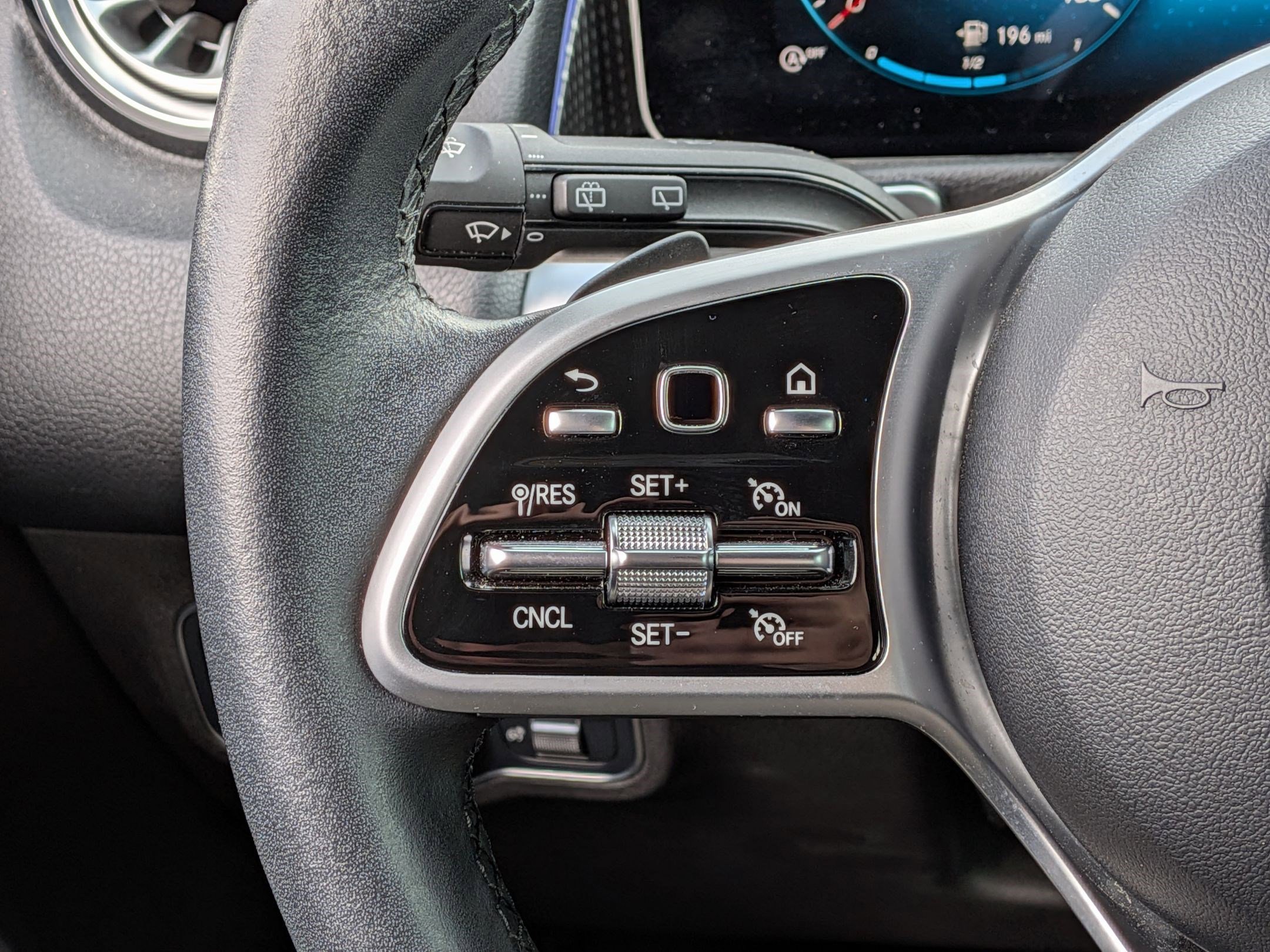 Certified 2020 Mercedes-Benz GLB 250 4MATIC image 20