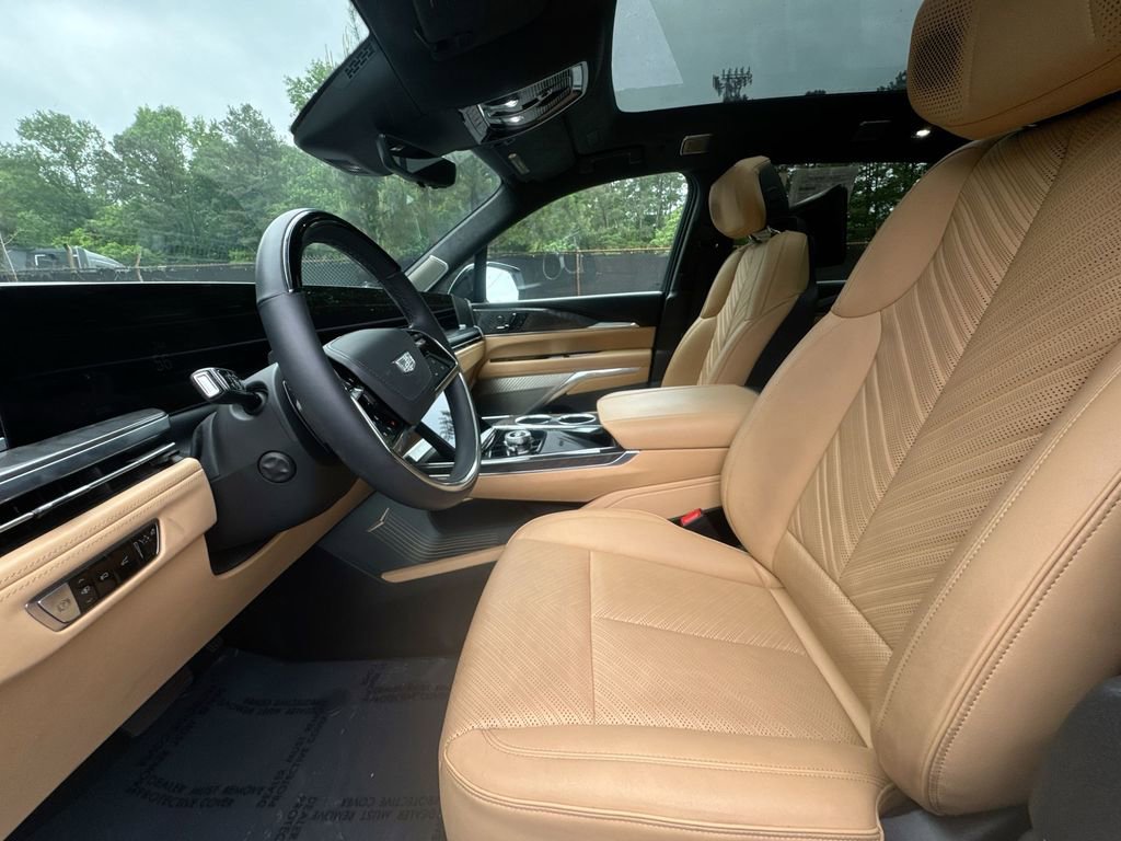 Used 2025 Cadillac Escalade IQ Sport 2 AWD/4WD image 13