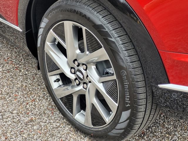 New 2026 Cadillac Optiq Luxury 2 image 7