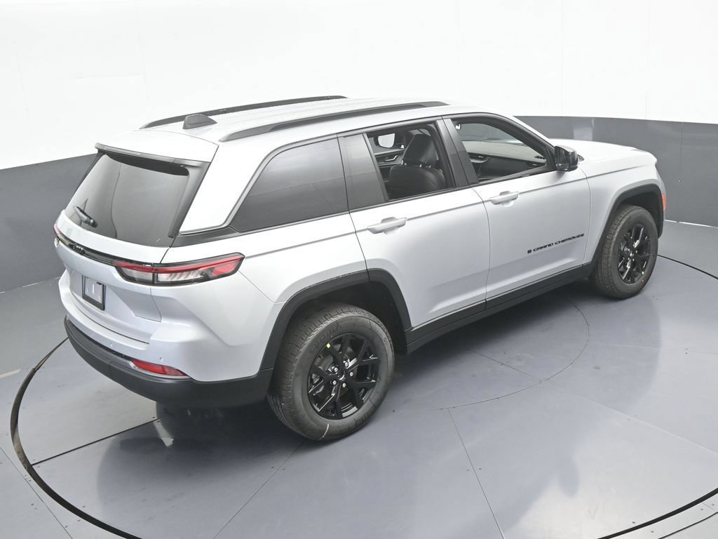 New 2026 Jeep Grand Cherokee Altitude RWD image 44