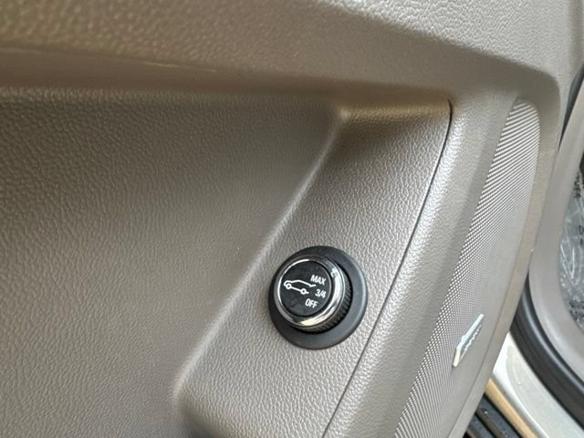 Used 2018 Chevrolet Traverse LT FWD image 20
