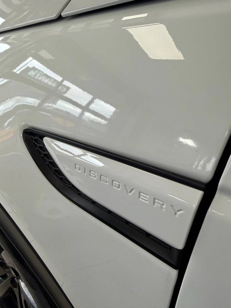 Used 2022 Land Rover Discovery Sport SE AWD/4WD image 7