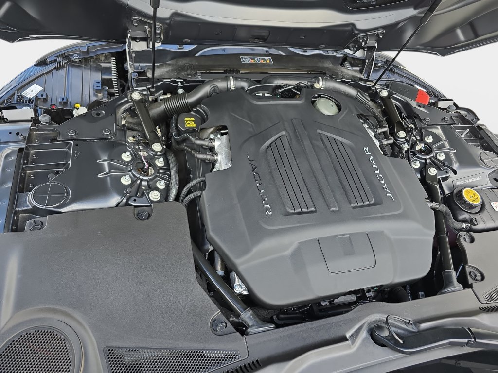 Certified 2024 Jaguar F-TYPE R AWD/4WD image 29