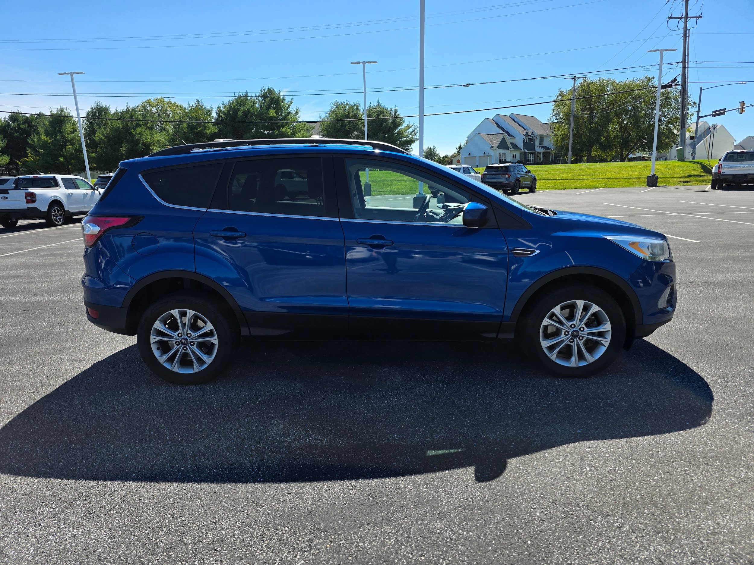 Used 2017 Ford Escape SE w/ Equipment Group 201A AWD/4WD image 6
