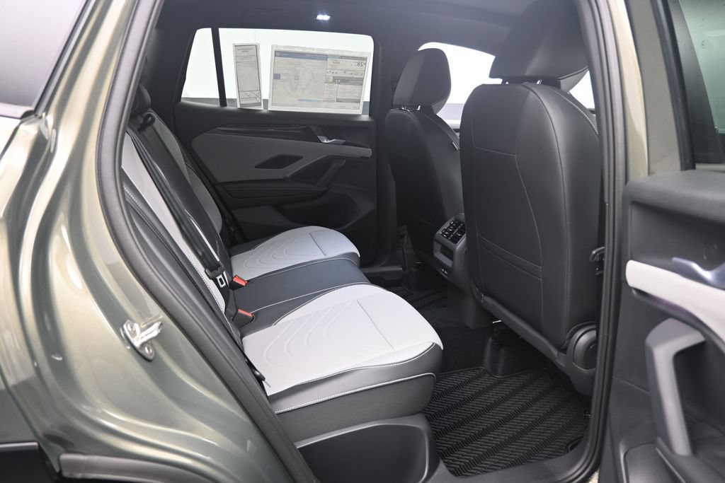 New 2026 Volkswagen Tiguan SE R-Line FWD image 27