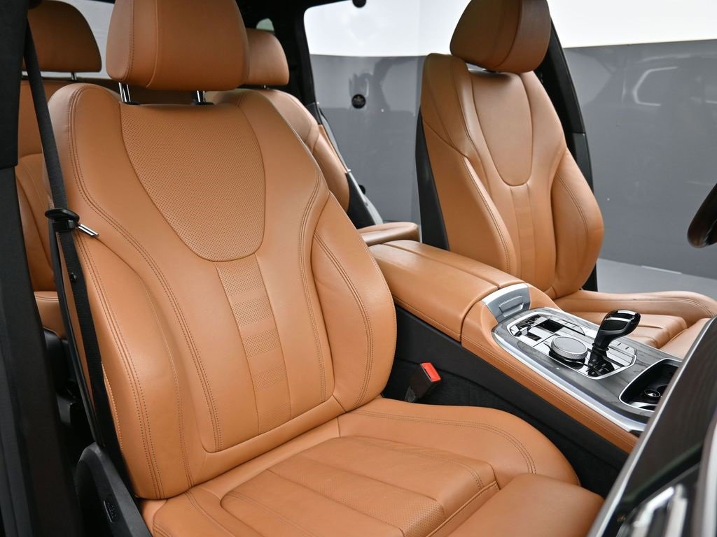 Used 2022 BMW X7 xDrive40i w/ Cold Weather Package image 21