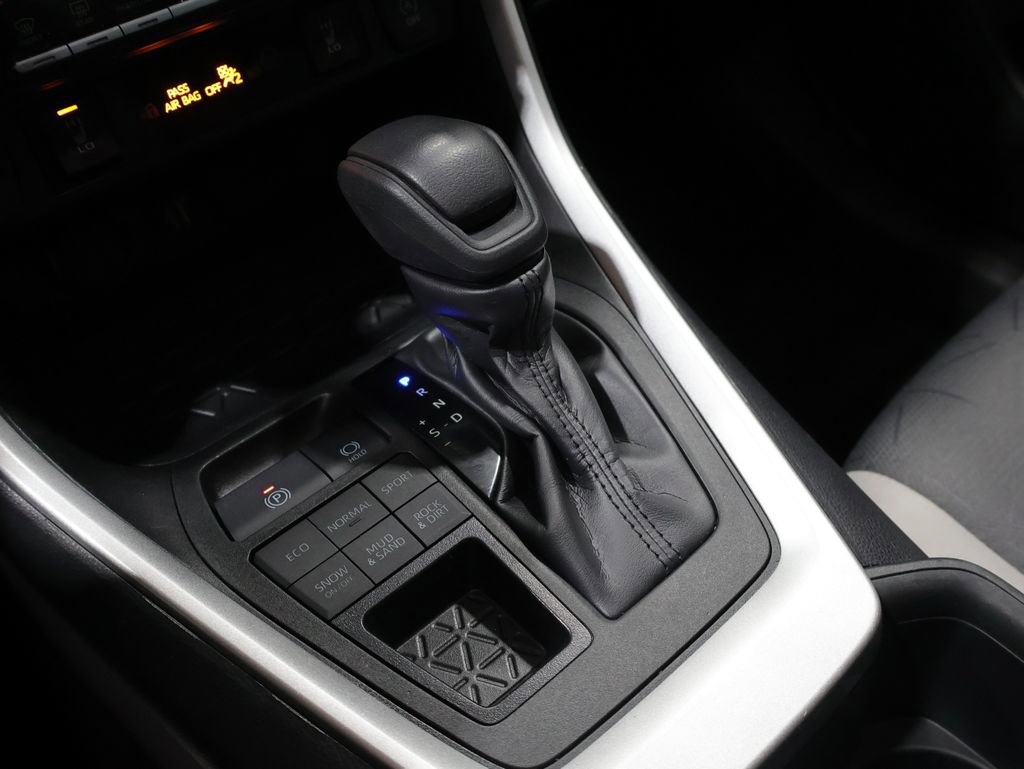 Certified 2024 Toyota RAV4 XLE w/ Convenience Package image 30