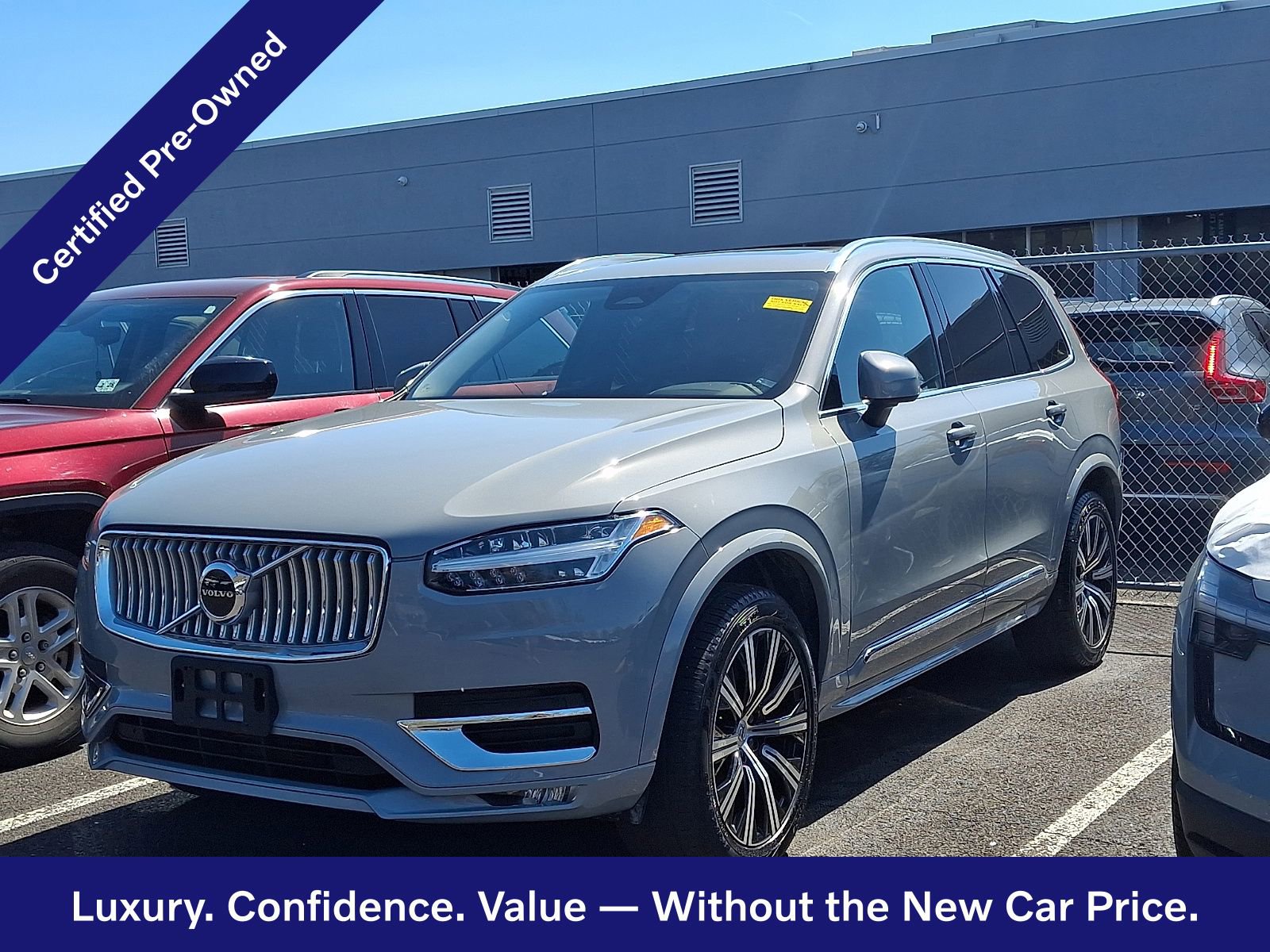 Used 2025 Volvo XC90 B5 Core image 3