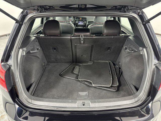 Used 2015 Volkswagen GTI SE image 31