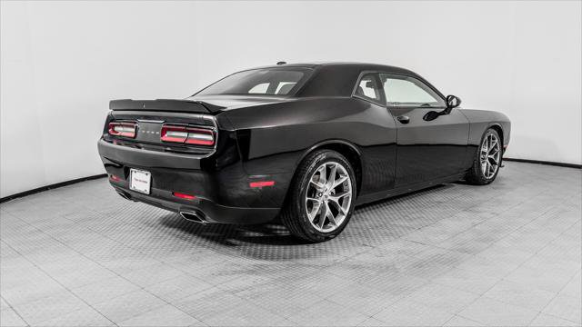Used 2022 Dodge Challenger GT RWD image 8
