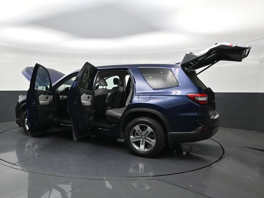 Used 2025 Honda Pilot EX-L image 29