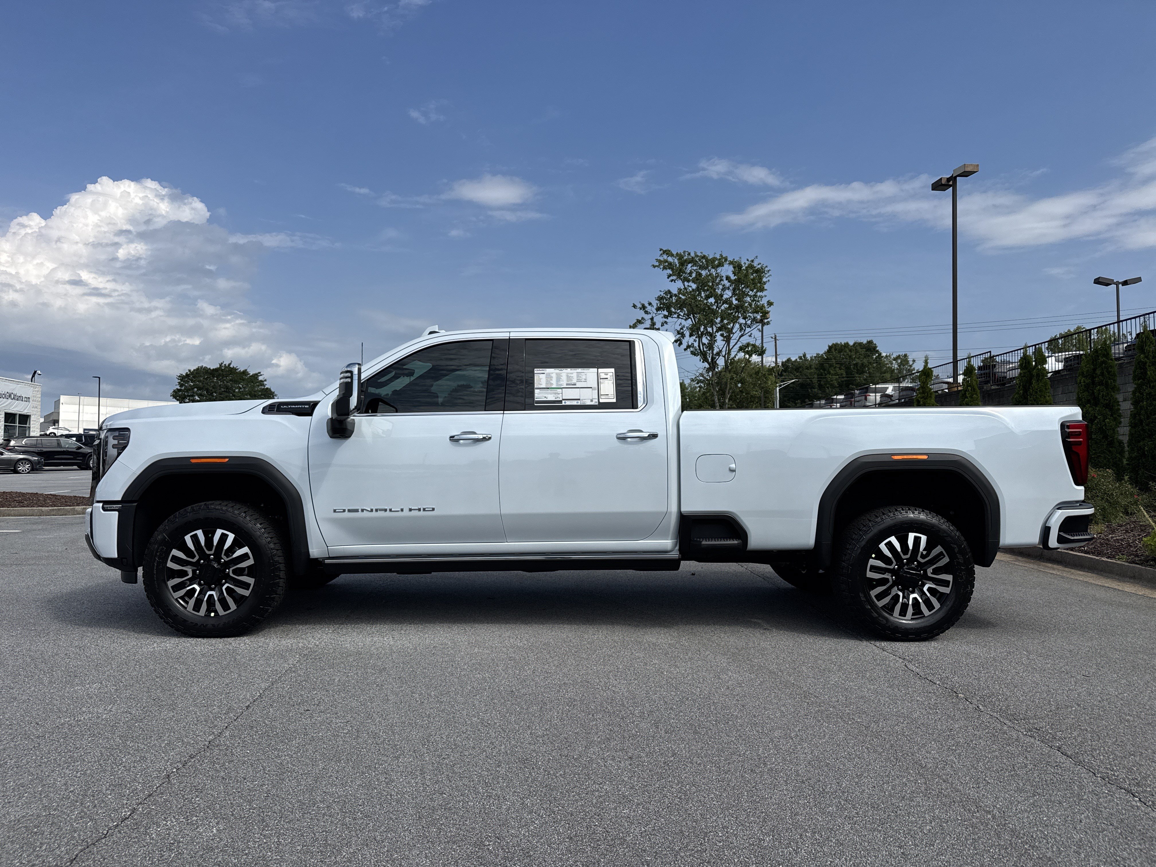 New 2026 GMC Sierra 3500 Denali Ultimate AWD/4WD image 7