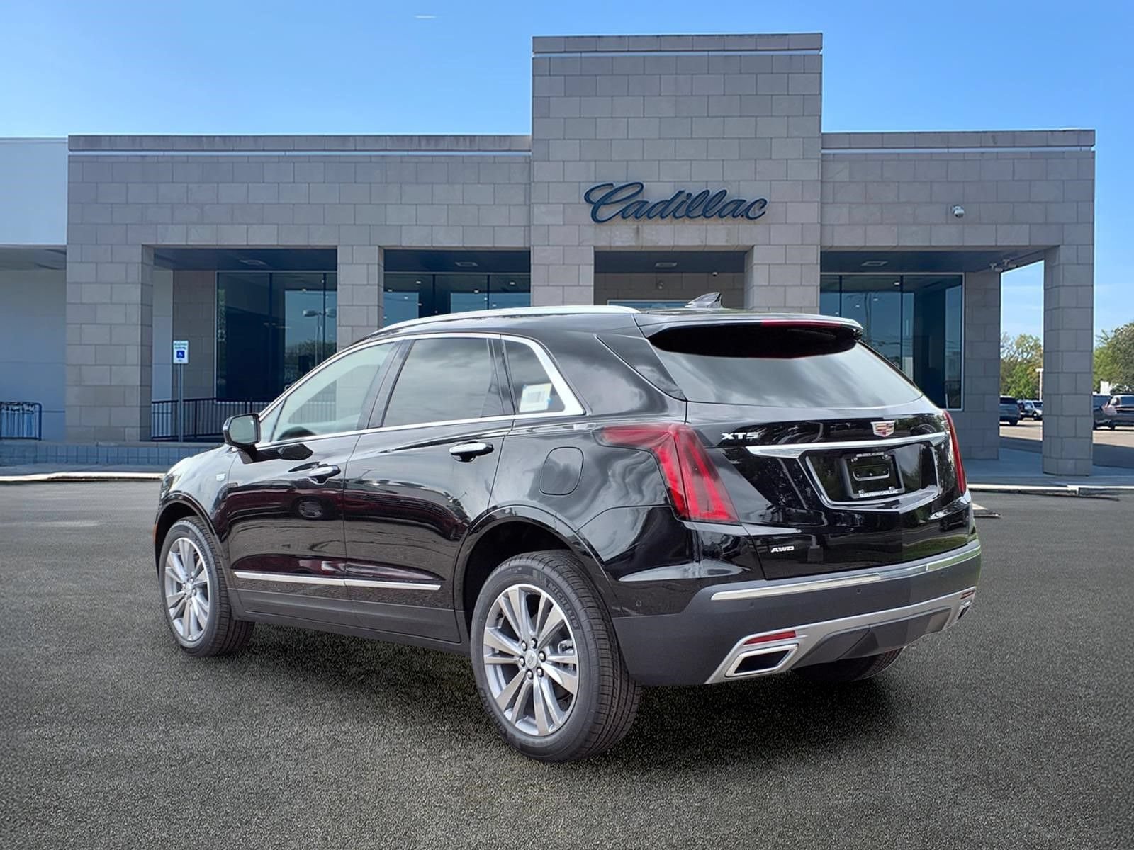 New 2026 Cadillac XT5 Premium Luxury w/ Driver Assist Package AWD/4WD image 6