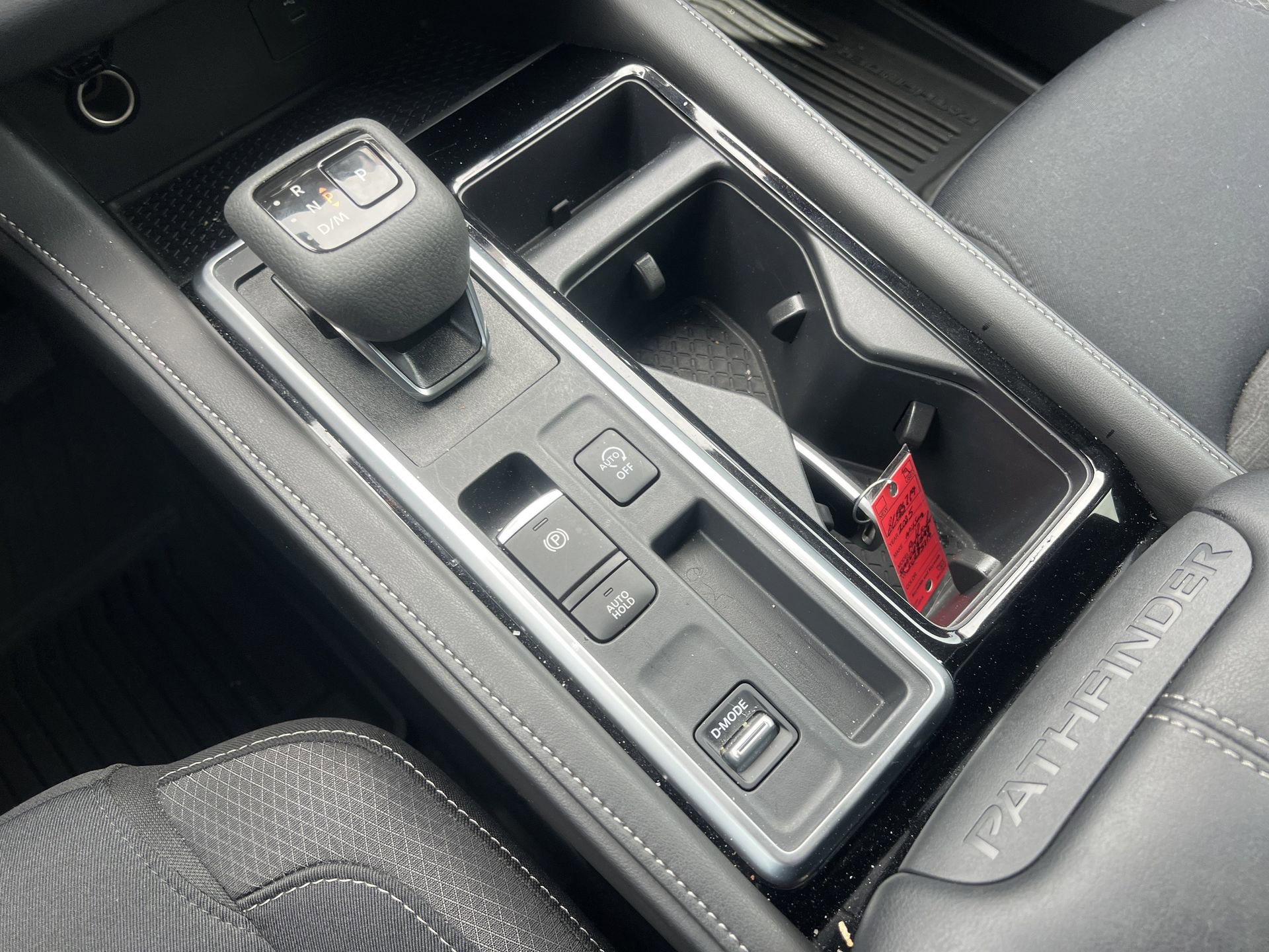 Certified 2025 Nissan Pathfinder SV FWD image 8