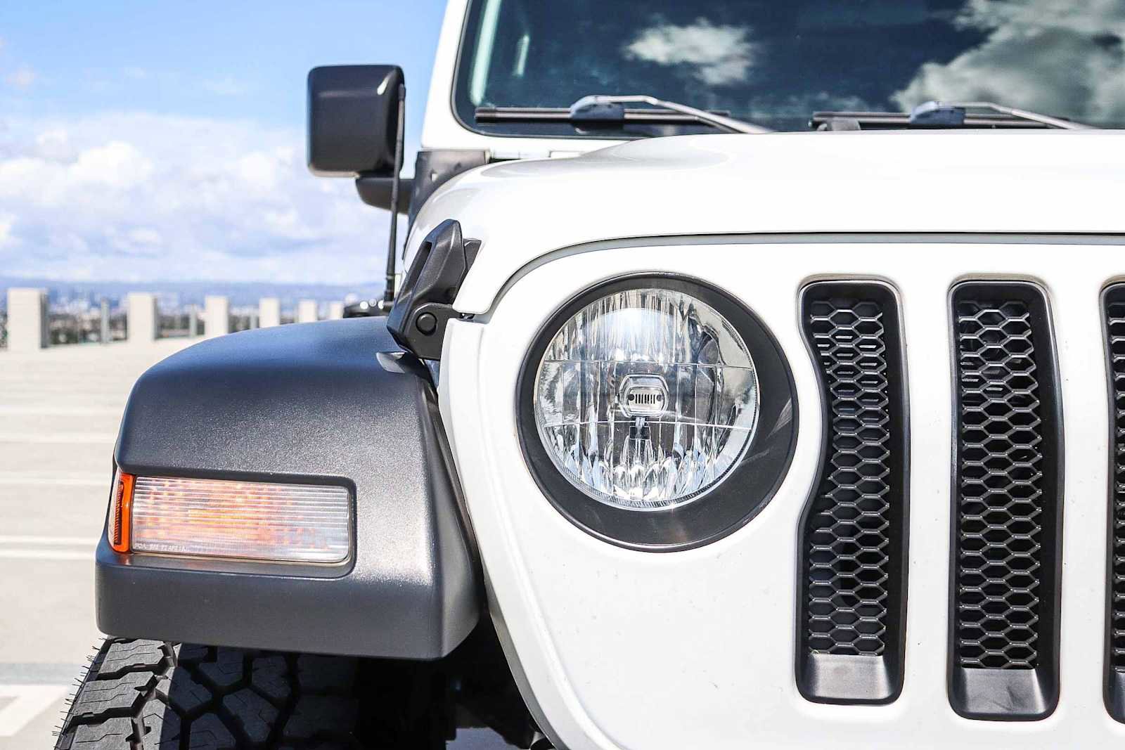 Used 2018 Jeep Wrangler Unlimited Sport S AWD/4WD image 9