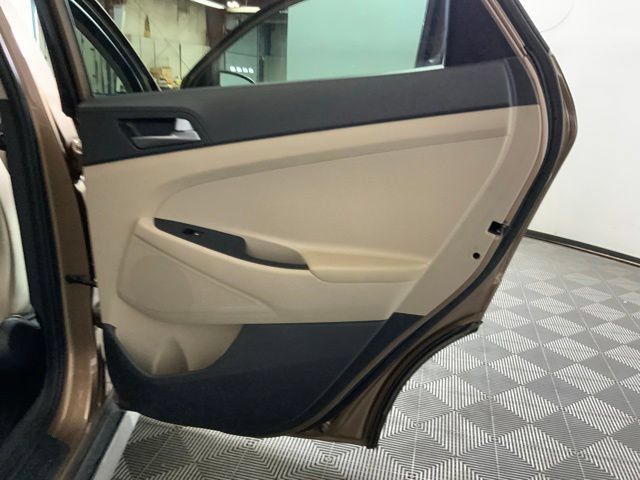 Used 2017 Hyundai Tucson SE w/ SE Popular Package 02 AWD/4WD image 28