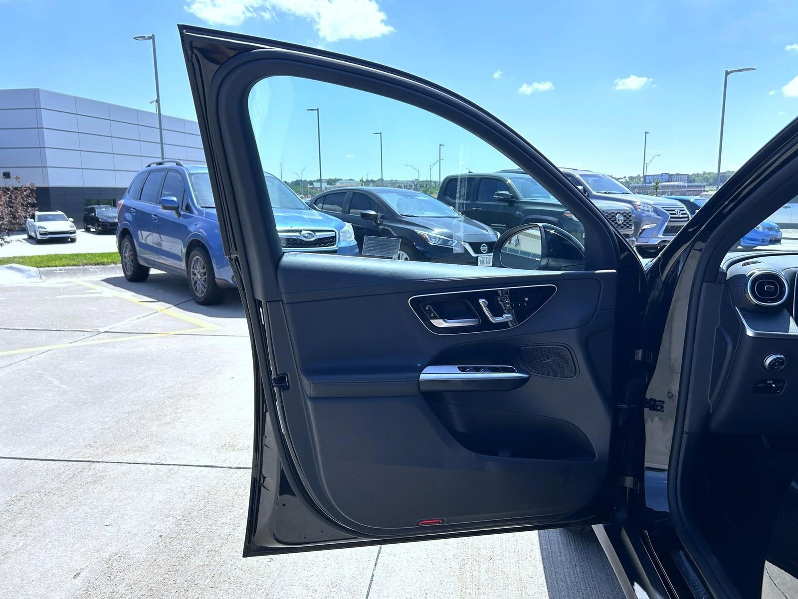 Used 2024 Mercedes-Benz GLC 300 GLC 300 image 10