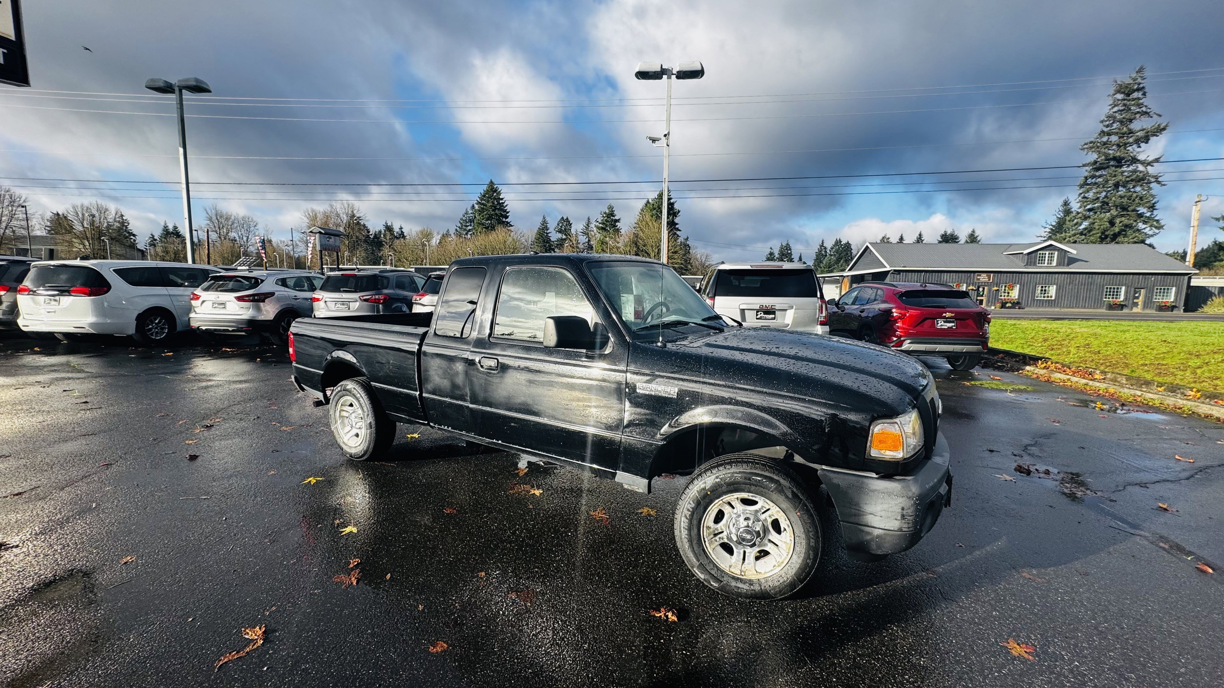 Used 2010 Ford Ranger XL image 2