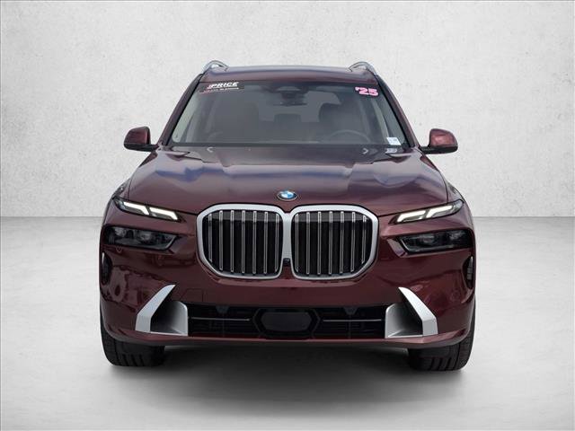 Used 2025 BMW X7 xDrive40i w/ Parking Assistance Package image 2
