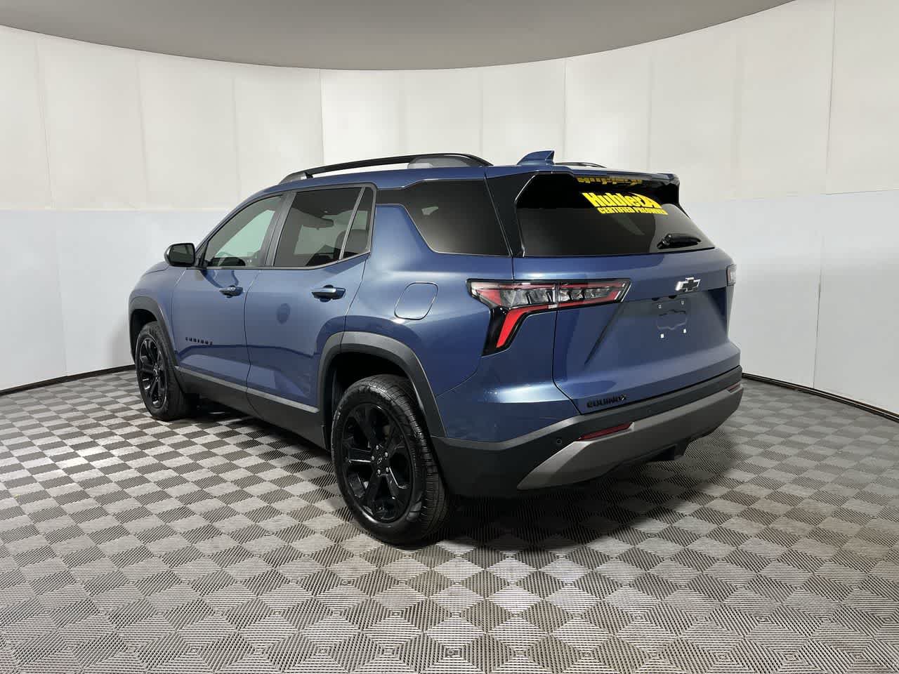 Used 2025 Chevrolet Equinox LT w/ Convenience Package II FWD image 6