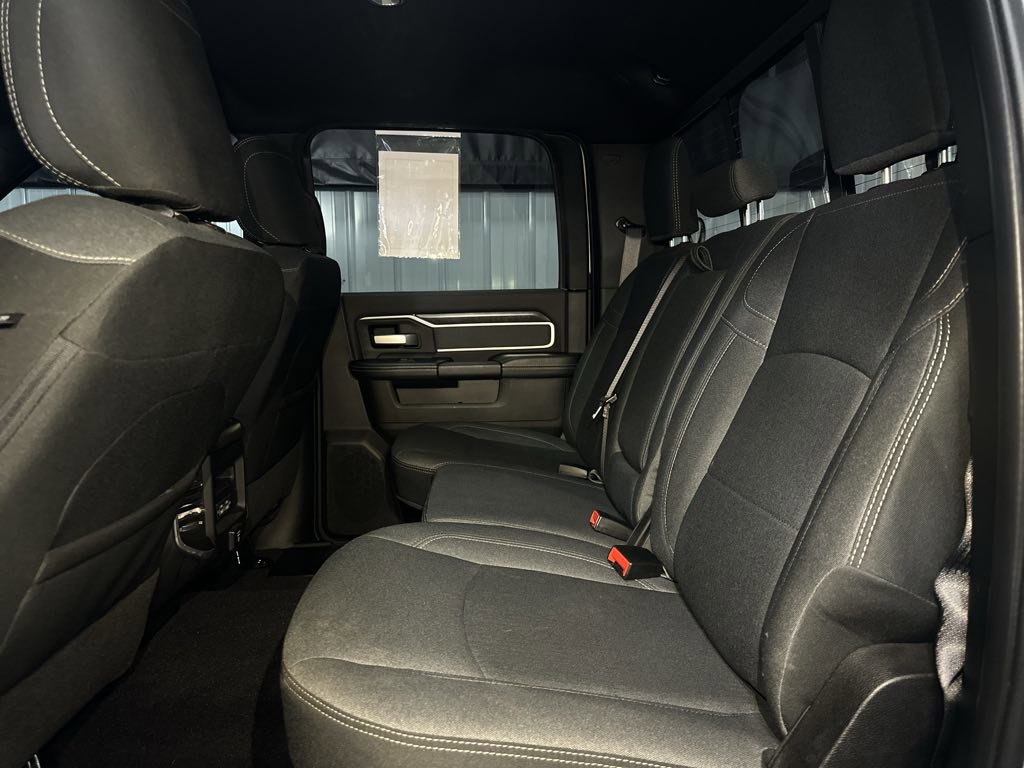 Used 2022 RAM 2500 Big Horn w/ Level C Equiment Group AWD/4WD image 40
