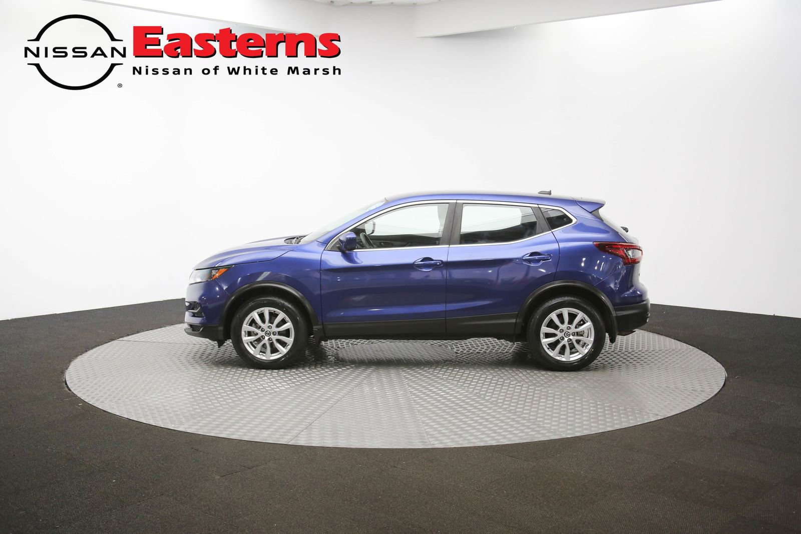 Used 2022 Nissan Rogue Sport S image 98