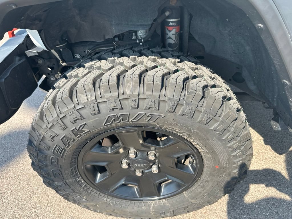 Used 2021 Jeep Gladiator Mojave w/ Cold Weather Group AWD/4WD image 9