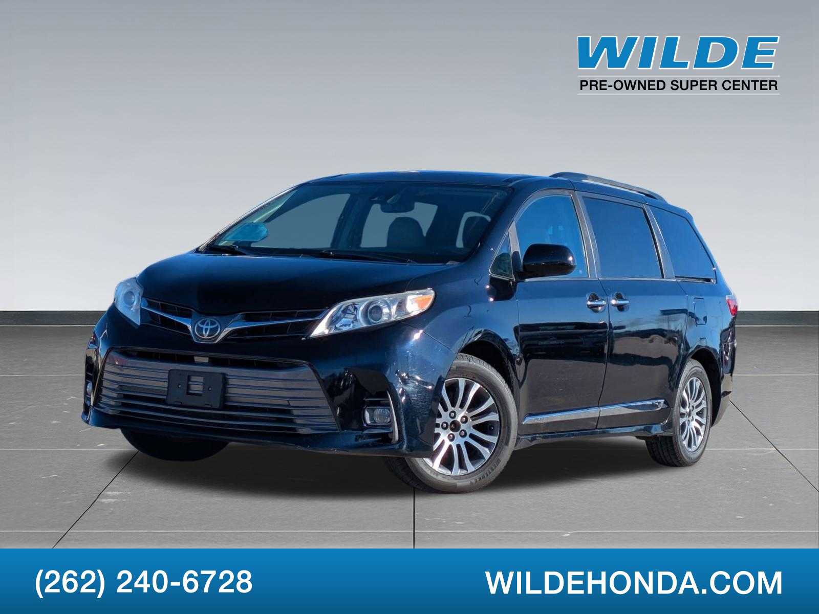 Used 2018 Toyota Sienna XLE w/ XLE Navigation Package