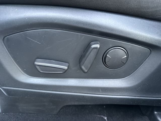 Used 2020 Ford Explorer XLT image 12