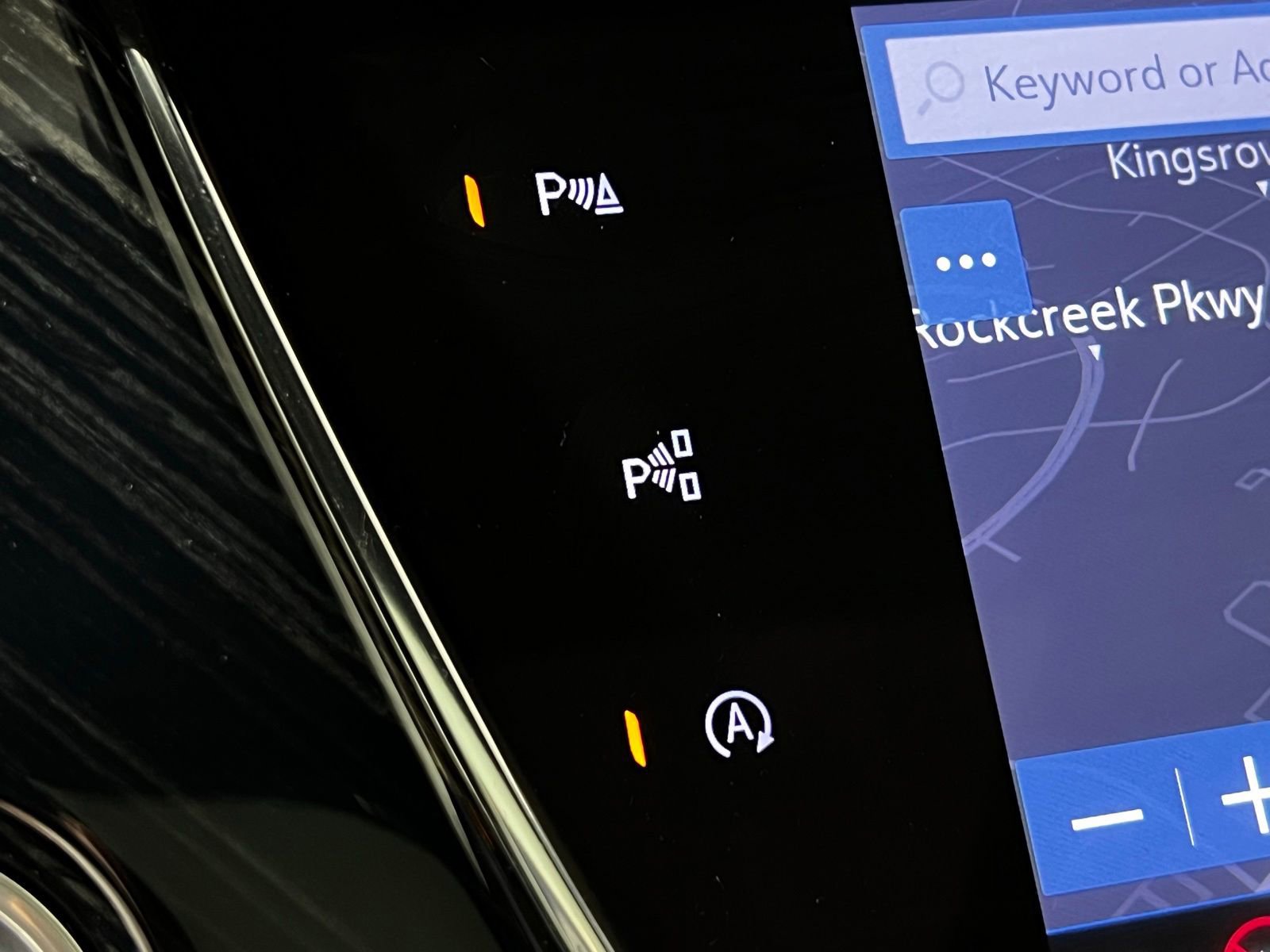 Used 2024 Cadillac XT6 Premium Luxury w/ Technology Package FWD image 22