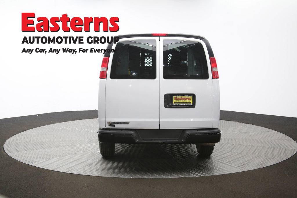 Used 2017 Chevrolet Express 2500 image 36