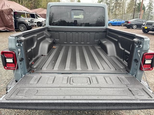 Used 2025 Jeep Gladiator Rubicon w/ Convenience Group image 12
