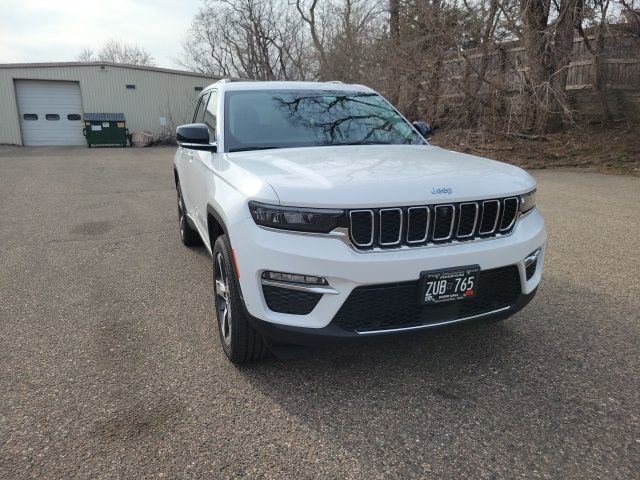 Used 2024 Jeep Grand Cherokee Limited 4xe w/ Luxury Tech Group II image 5