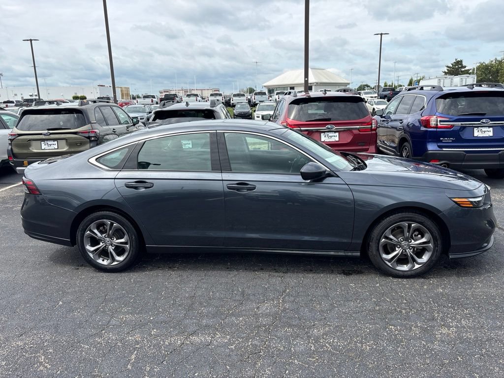 Used 2023 Honda Accord EX image 2