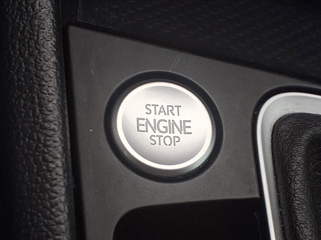 Used 2023 Volkswagen Jetta GLI Autobahn image 9