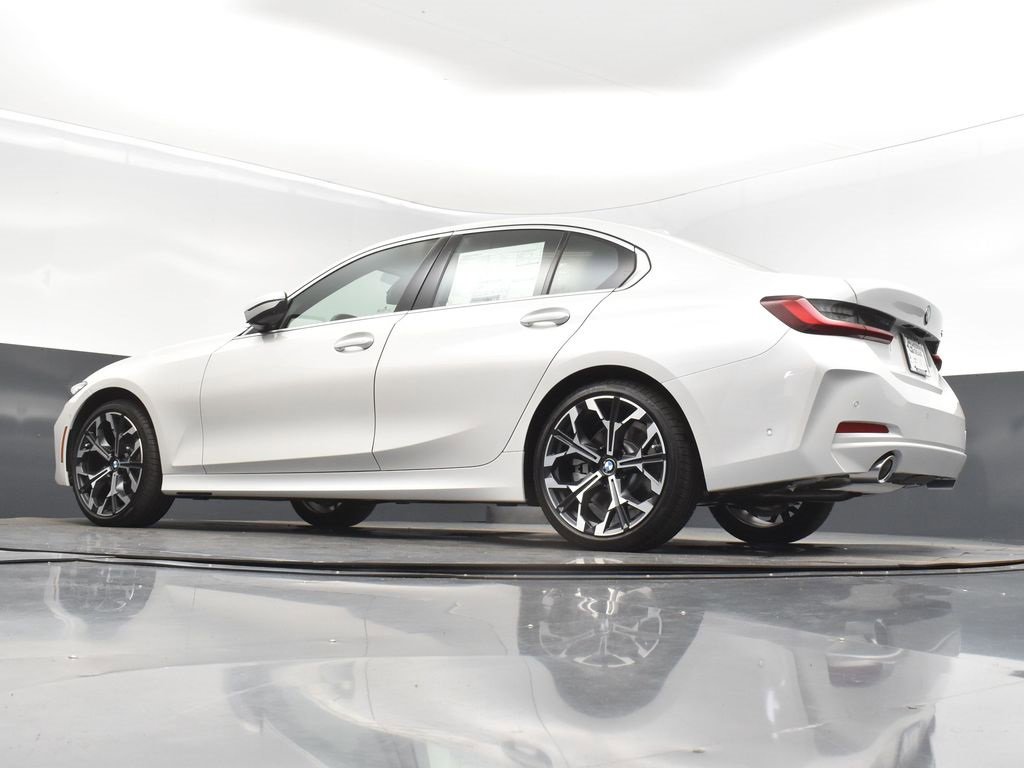 Certified 2025 BMW 330i Sedan w/ Premium Package image 40
