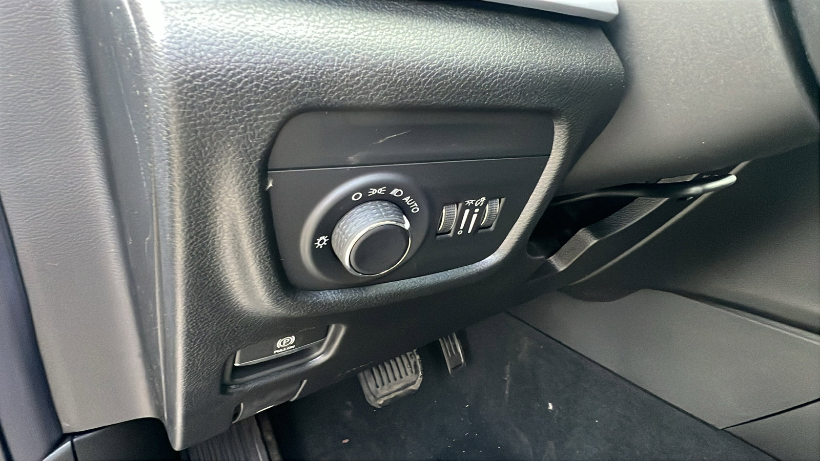 New 2025 Jeep Grand Cherokee Laredo image 22