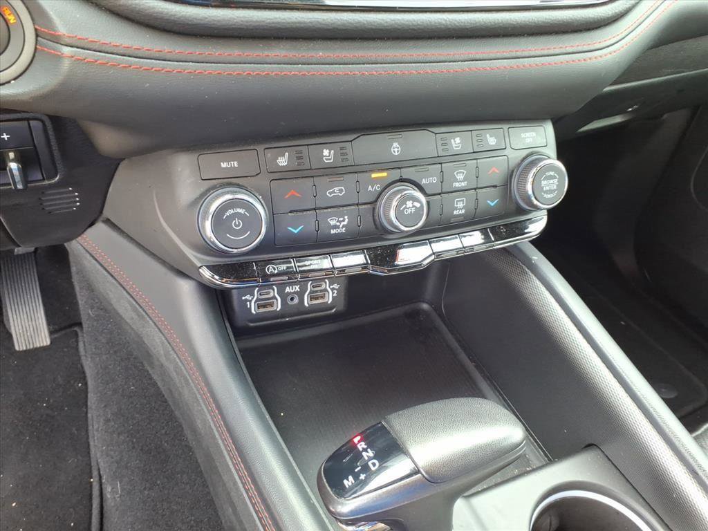 Used 2024 Dodge Durango GT image 21