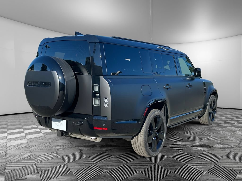 New 2026 Land Rover Defender 130 X-Dynamic SE AWD/4WD image 5