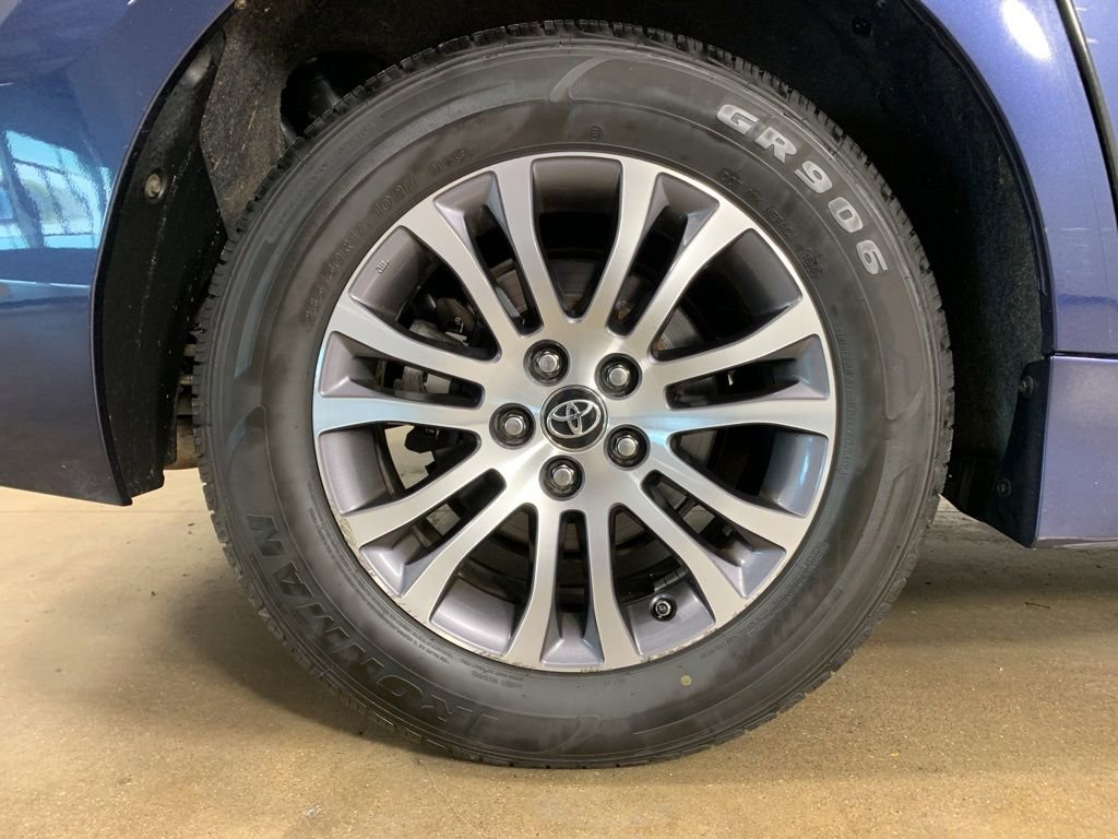 Used 2020 Toyota Sienna XLE FWD image 42