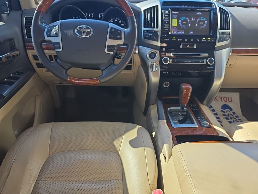 Used 2014 Toyota Land Cruiser image 22