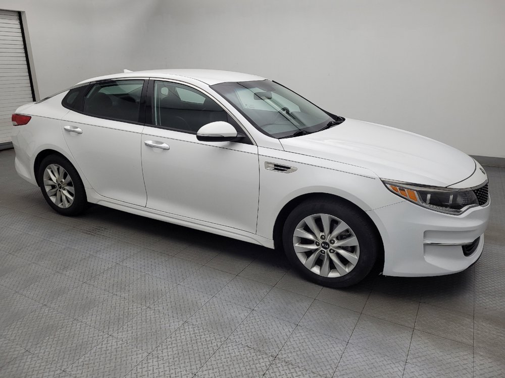 Used 2017 Kia Optima EX FWD image 11