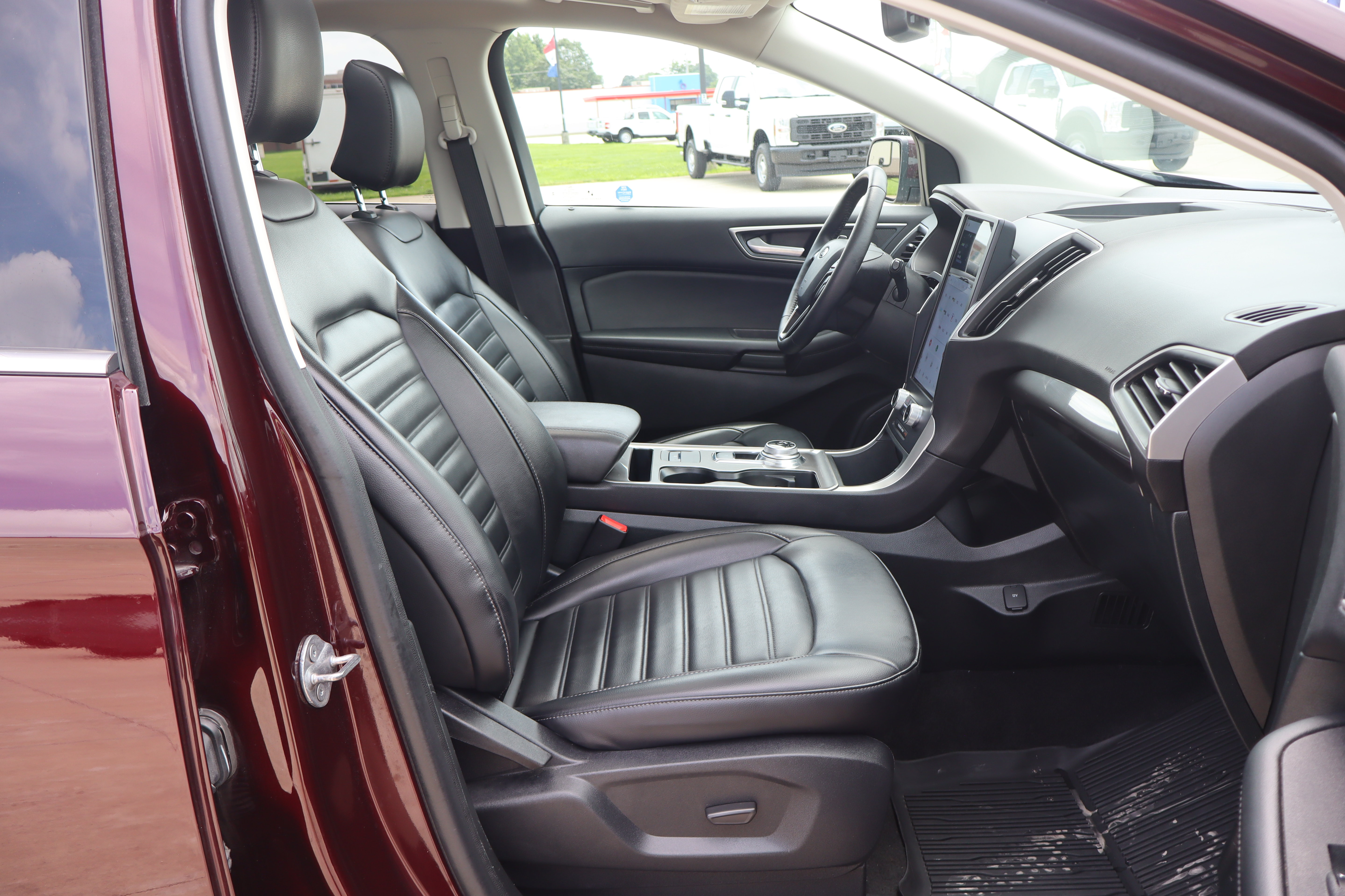 Used 2024 Ford Edge SEL w/ Convenience Package AWD/4WD image 12