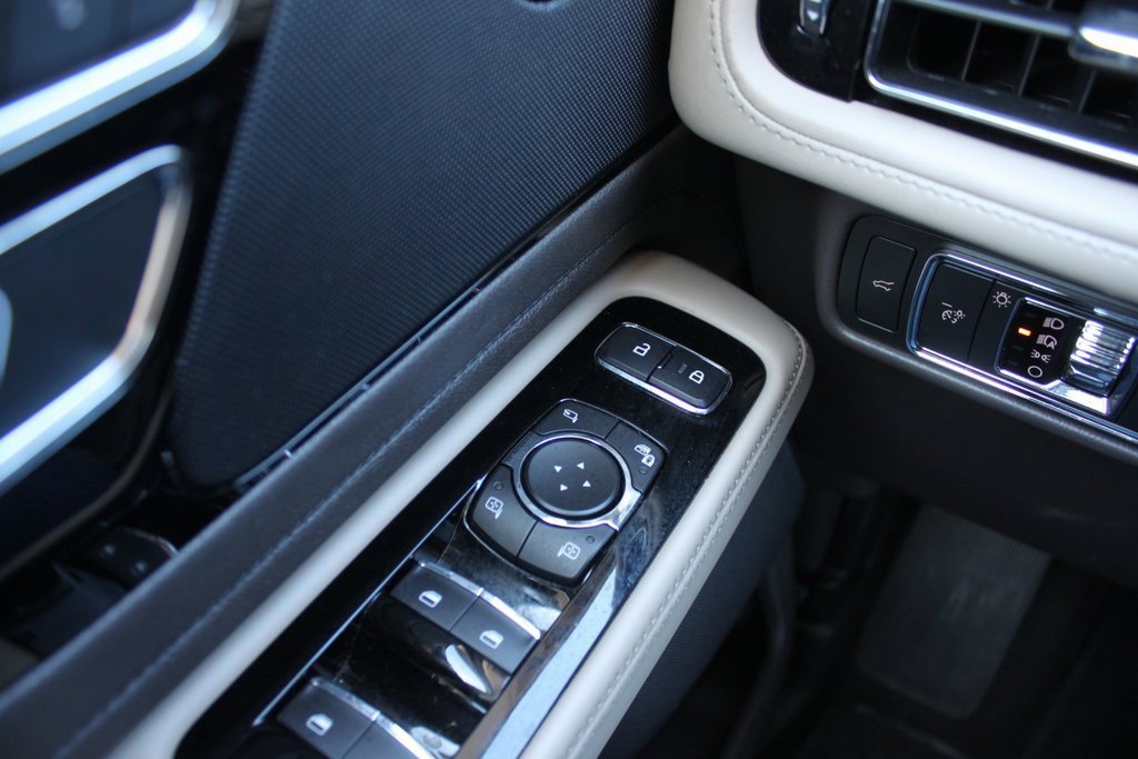 Used 2022 Lincoln Aviator Reserve w/ Elements Package Plus image 14