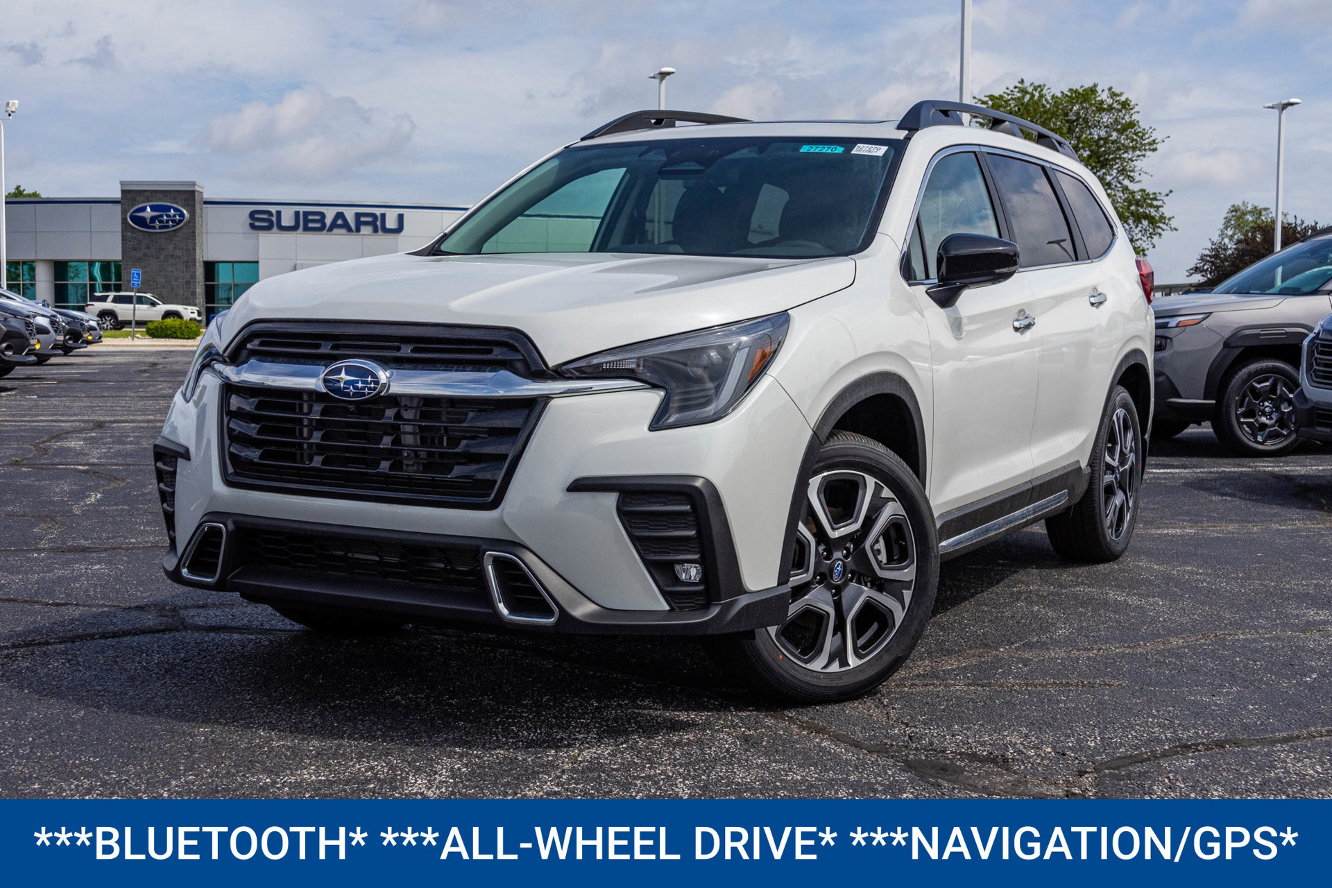 Used 2026 Subaru Ascent Touring AWD/4WD image 2