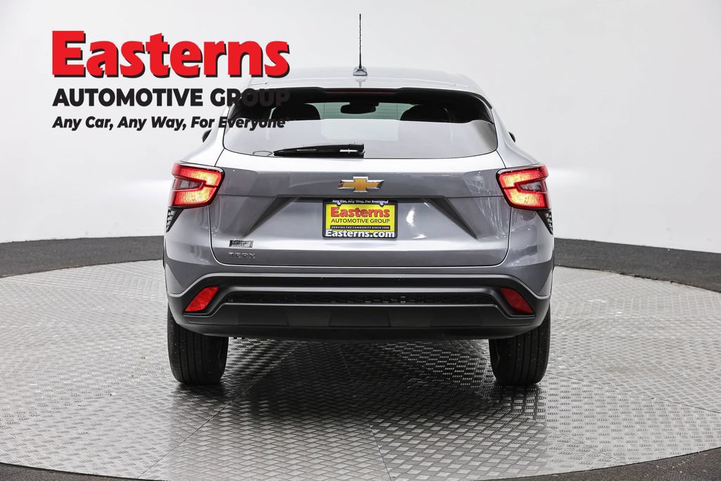 Used 2024 Chevrolet Trax LS FWD image 6