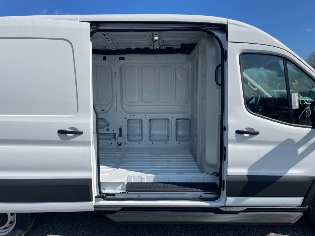 New 2025 Ford Transit 250 148 Medium Roof image 16