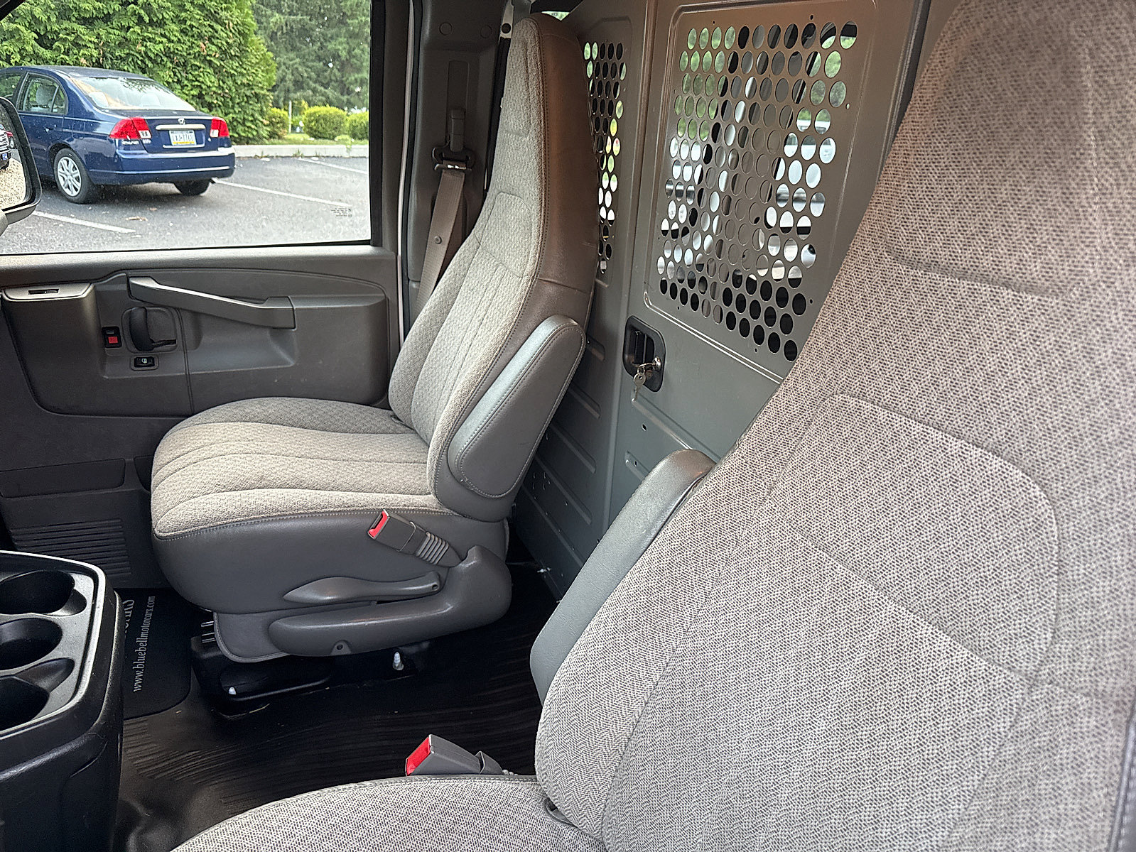 Used 2021 Chevrolet Express 2500 w/ Driver Convenience Package RWD image 24