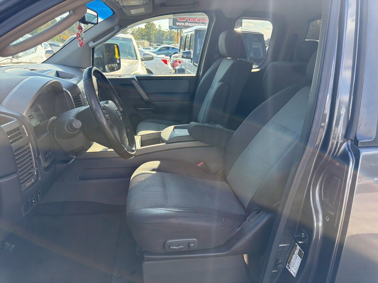 Used 2006 Nissan Titan SE image 7